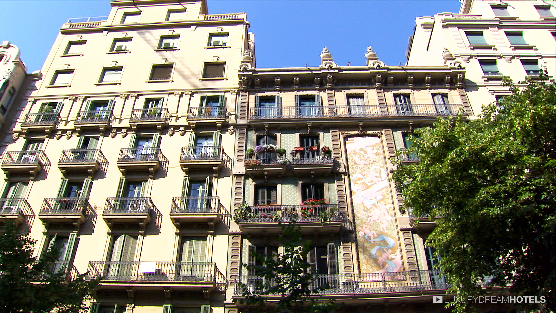 The Mandarin Oriental, Barcelona's comfort Zone by Patricia Urquiola –  Irmas World