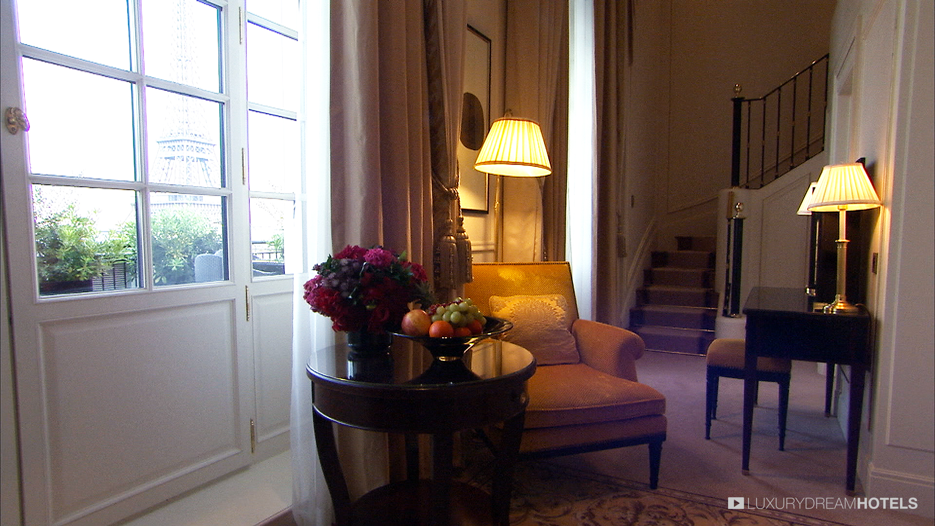 Luxury hotel, Shangri-La Hotel Paris, Paris, France - Luxury Dream